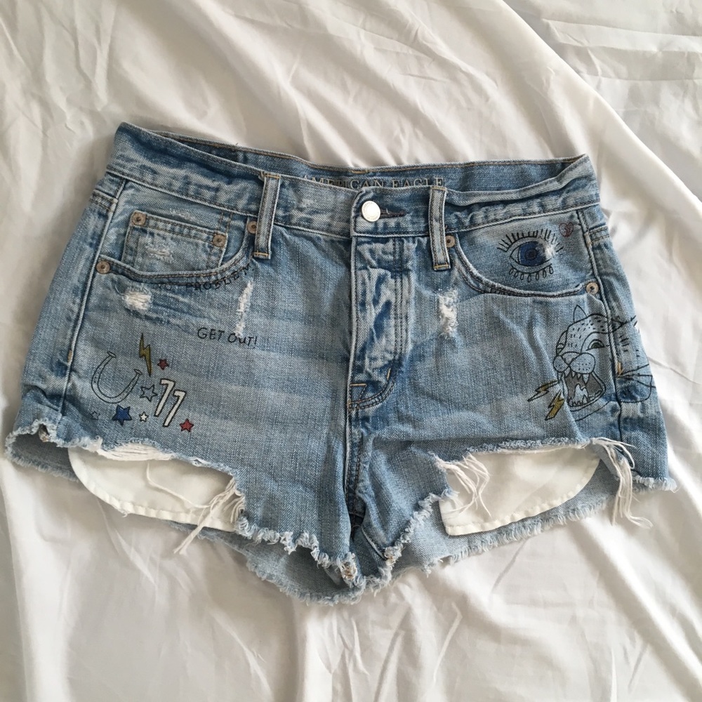 American eagle distressed denim shorts